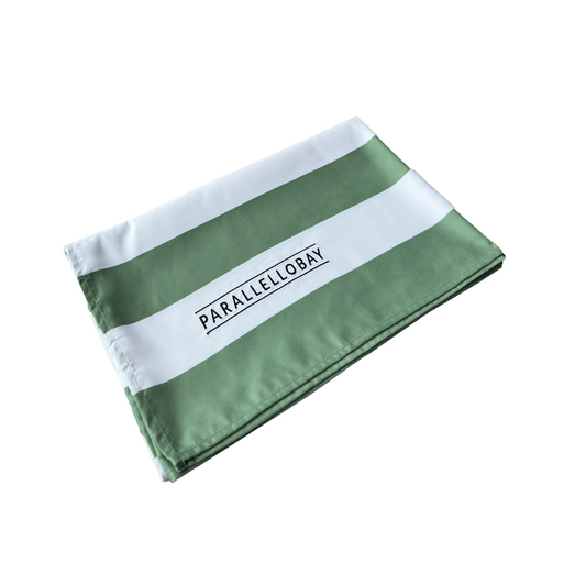 SAND-FREE BEACH TOWEL GREEN