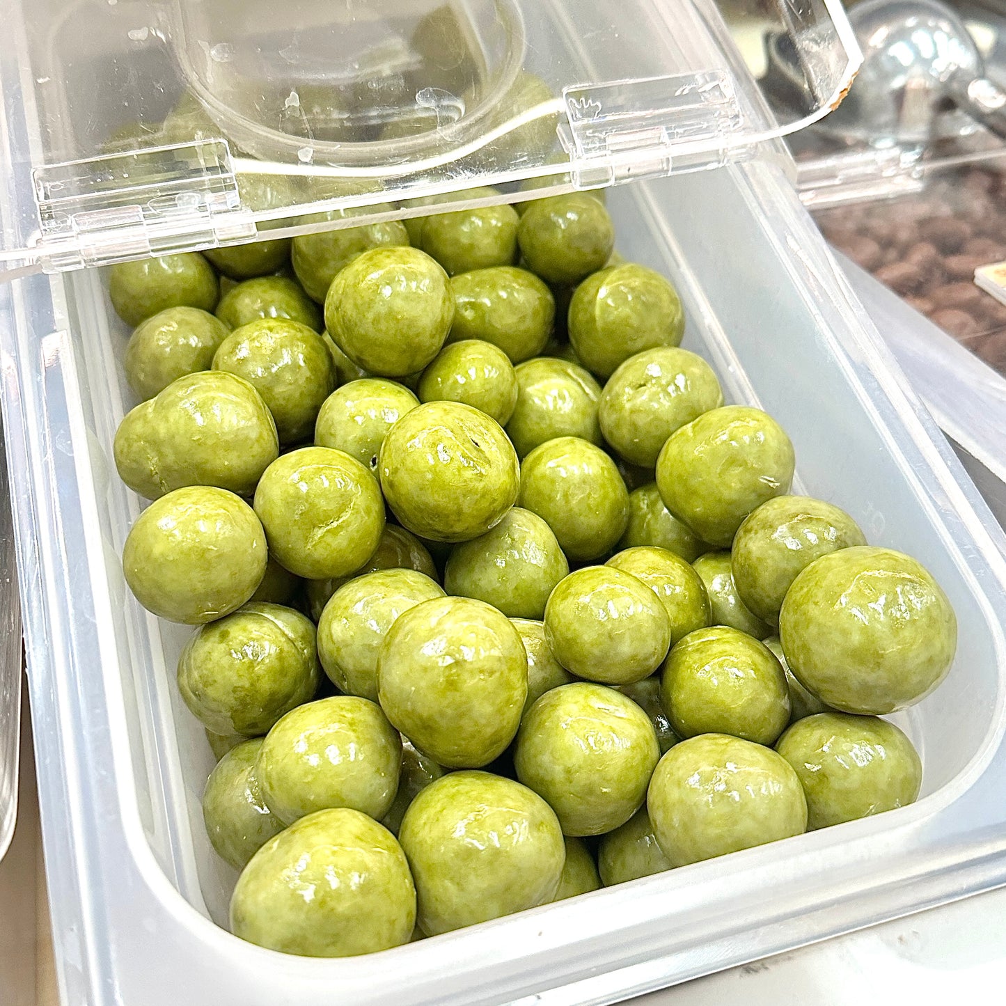 Matcha Strawberries Freeze Dried White Chocolate
