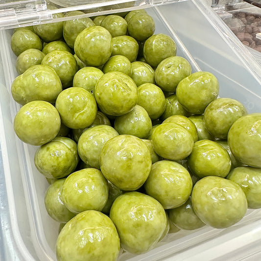 Matcha Strawberries Freeze Dried White Chocolate