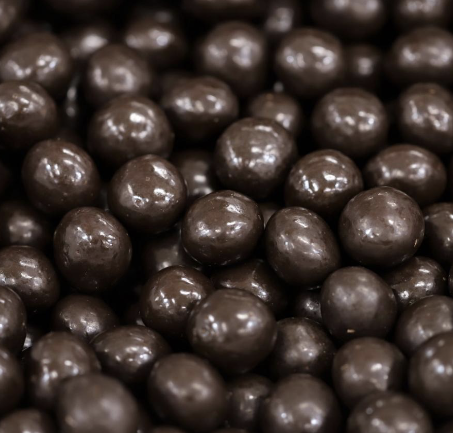 MACADAMIA DARK CHOCOLATE - Bulk