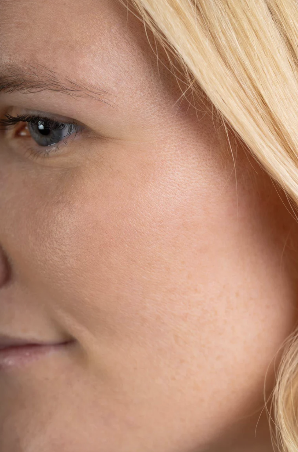 Full-Loop Pure Mineral Powder Foundation SPF 24