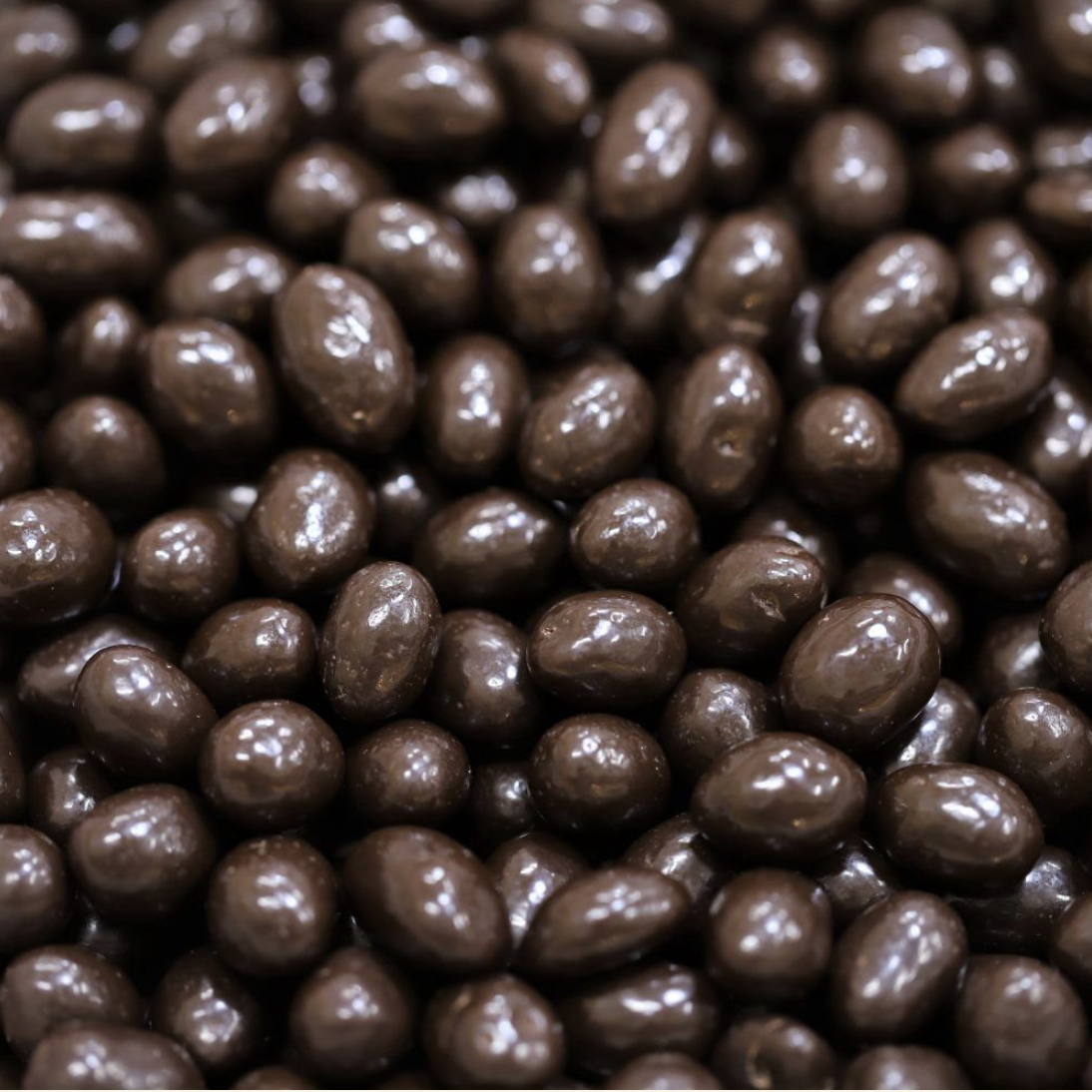 PEANUTS DARK CHOCOLATE - Bulk